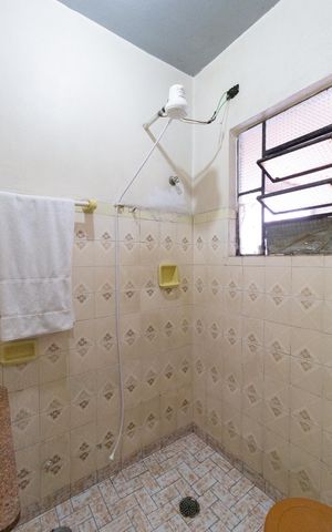 Casa à venda com 149m², 2 quartos e 2 vagas Casa à venda com 149m², 2 quartos e 2 vagasBanheiro 2