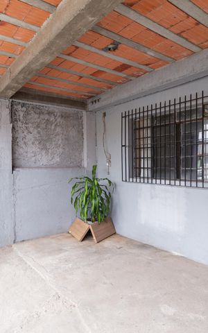 Casa à venda com 149m², 2 quartos e 2 vagas Casa à venda com 149m², 2 quartos e 2 vagasGaragem