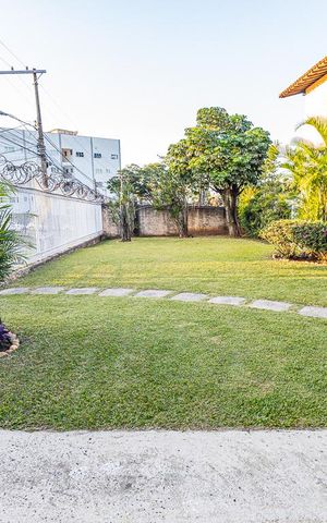 Casa à venda com 475m², 4 quartos e 6 vagas Casa à venda com 475m², 4 quartos e 6 vagasJardim / garagem