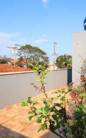 Casa à venda com 115m², 3 quartos e 2 vagasÁrea Externa