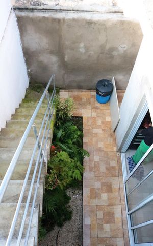 Casa à venda com 115m², 3 quartos e 2 vagasÁrea Externa
