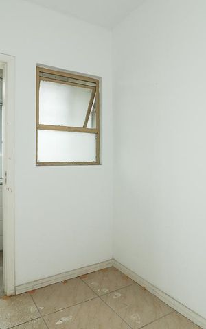 Apartamento à venda com 77m², 2 quartos e sem vagaQuarto de Serviço