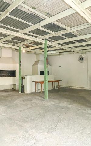 Apartamento à venda com 77m², 2 quartos e sem vagaÁrea comum - Salão de festas