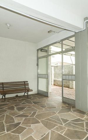 Apartamento à venda com 77m², 2 quartos e sem vagaÁrea comum