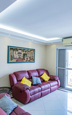 Casa à venda com 180m², 4 quartos e 2 vagas Casa à venda com 180m², 4 quartos e 2 vagasSala