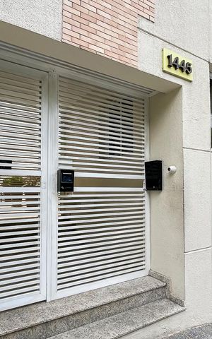 Apartamento à venda com 72m², 2 quartos e 1 vagaFachada + plaquinha