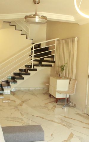 Casa à venda com 115m², 3 quartos e 3 vagasSala