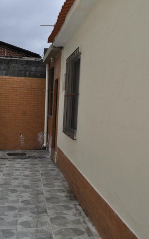 Casa para alugar com 90m², 2 quartos e sem vagaÁrea comum