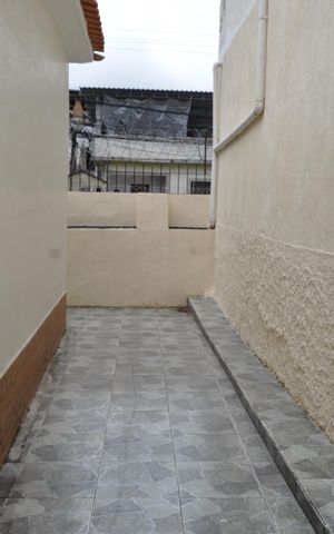 Casa para alugar com 90m², 2 quartos e sem vagaÁrea comum