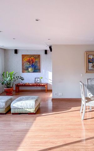 Apartamento à venda com 105m², 3 quartos e 1 vaga Apartamento à venda com 105m², 3 quartos e 1 vagaSala