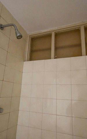 Apartamento à venda com 160m², 4 quartos e 1 vaga Apartamento à venda com 160m², 4 quartos e 1 vagaBanheiro de Serviço
