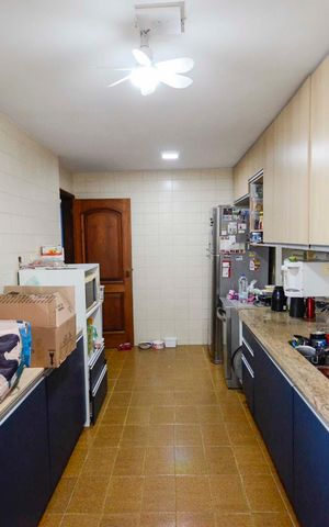 Apartamento à venda com 160m², 4 quartos e 1 vaga Apartamento à venda com 160m², 4 quartos e 1 vagaCozinha