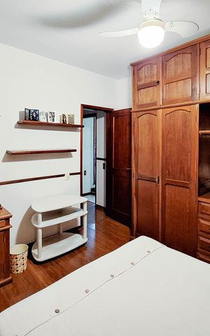 Casa de condomínio à venda com 380m², 4 quartos e 4 vagas Casa de condomínio à venda com 380m², 4 quartos e 4 vagasQuarto 2
