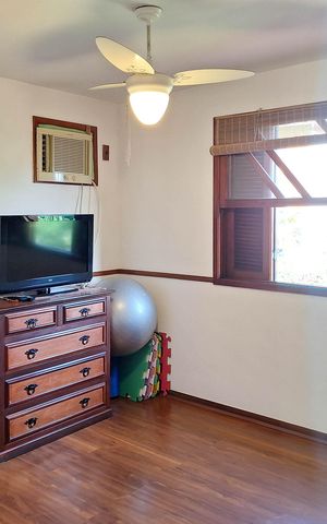Casa de condomínio à venda com 380m², 4 quartos e 4 vagas Casa de condomínio à venda com 380m², 4 quartos e 4 vagasQuarto 1