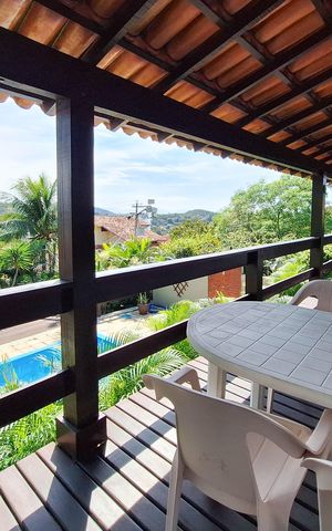 Casa de condomínio à venda com 380m², 4 quartos e 4 vagas Casa de condomínio à venda com 380m², 4 quartos e 4 vagasVaranda da Sala