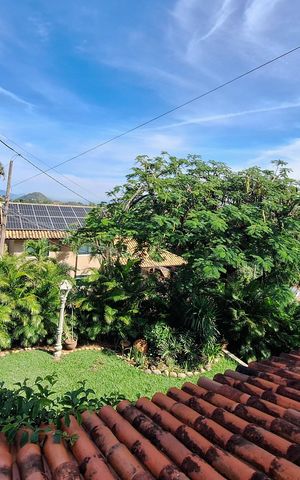 Casa de condomínio à venda com 380m², 4 quartos e 4 vagas Casa de condomínio à venda com 380m², 4 quartos e 4 vagasQuarto 1