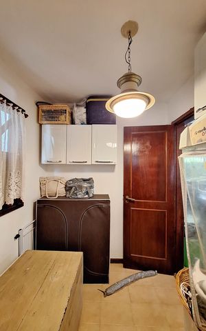 Casa de condomínio à venda com 380m², 4 quartos e 4 vagas Casa de condomínio à venda com 380m², 4 quartos e 4 vagasQuarto de Serviço