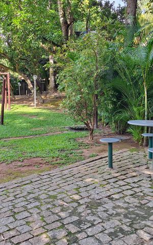Casa de condomínio à venda com 380m², 4 quartos e 4 vagas Casa de condomínio à venda com 380m², 4 quartos e 4 vagasÁrea comum