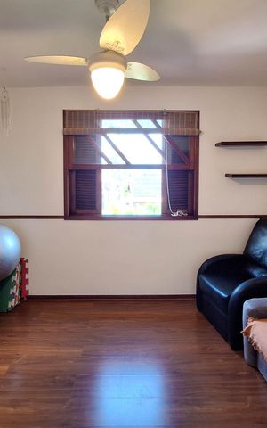 Casa de condomínio à venda com 380m², 4 quartos e 4 vagas Casa de condomínio à venda com 380m², 4 quartos e 4 vagasQuarto 1