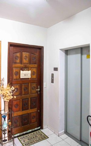Apartamento à venda com 51m², 2 quartos e 1 vagaHall de entrada