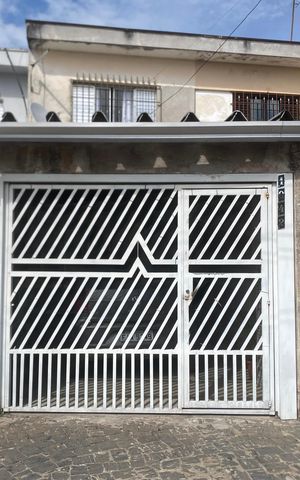 Casa à venda com 98m², 2 quartos e 1 vaga Casa à venda com 98m², 2 quartos e 1 vagaFachada
