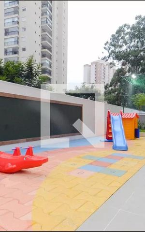 Apartamento para alugar com 75m², 3 quartos e 2 vagas Apartamento para alugar com 75m², 3 quartos e 2 vagasArea Comum - Playground