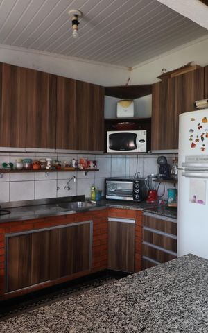 Casa à venda com 165m², 2 quartos e 2 vagasCozinha
