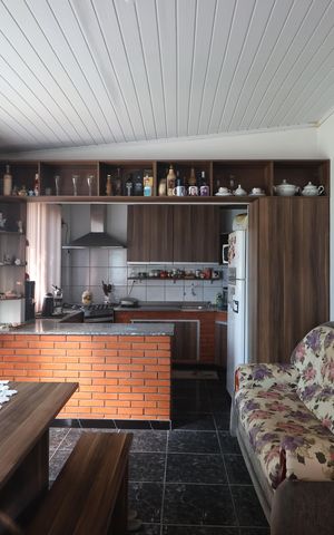 Casa à venda com 165m², 2 quartos e 2 vagasSala
