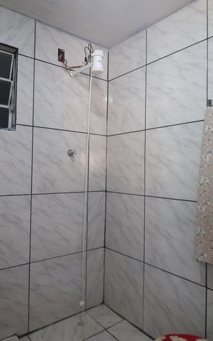 Casa à venda com 165m², 2 quartos e 2 vagasBanheiro de serviço