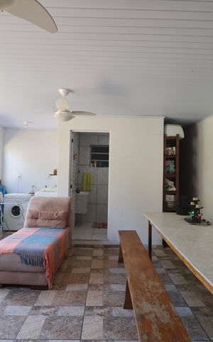 Casa à venda com 165m², 2 quartos e 2 vagasSalão