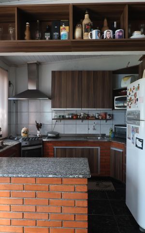 Casa à venda com 165m², 2 quartos e 2 vagasCozinha