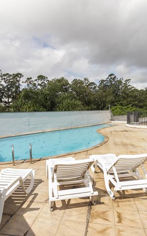 Apartamento à venda com 49m², 2 quartos e 1 vaga Apartamento à venda com 49m², 2 quartos e 1 vagaPiscina