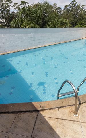 Apartamento à venda com 49m², 2 quartos e 1 vaga Apartamento à venda com 49m², 2 quartos e 1 vagaPiscina