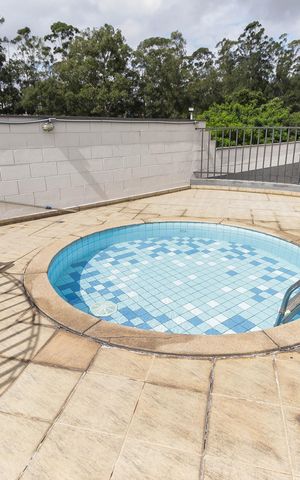 Apartamento à venda com 49m², 2 quartos e 1 vaga Apartamento à venda com 49m², 2 quartos e 1 vagaPiscina