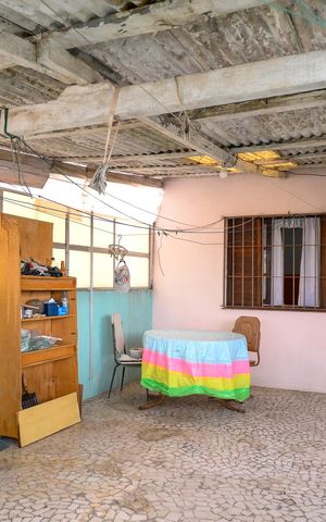 Casa à venda com 211m², 4 quartos e 2 vagas Casa à venda com 211m², 4 quartos e 2 vagasÁrea de Serviço 1