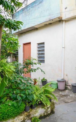 Casa à venda com 211m², 4 quartos e 2 vagas Casa à venda com 211m², 4 quartos e 2 vagasCorredor para Quintal
