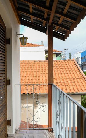 Casa à venda com 211m², 4 quartos e 2 vagas Casa à venda com 211m², 4 quartos e 2 vagasSacada - Quarto 1 e 2