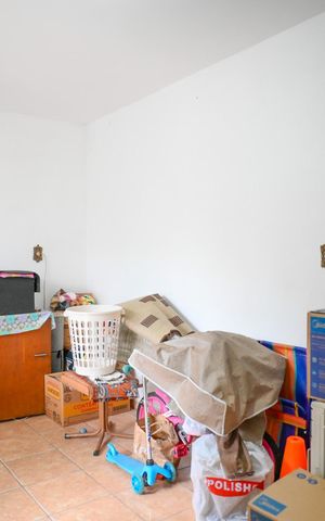Casa à venda com 211m², 4 quartos e 2 vagas Casa à venda com 211m², 4 quartos e 2 vagasEdícula - Sala