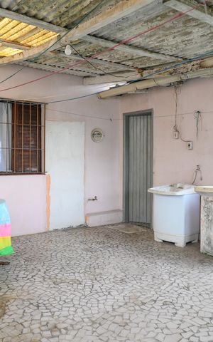 Casa à venda com 211m², 4 quartos e 2 vagas Casa à venda com 211m², 4 quartos e 2 vagasÁrea de Serviço 1