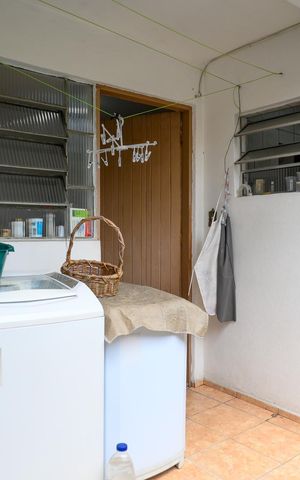 Casa à venda com 211m², 4 quartos e 2 vagas Casa à venda com 211m², 4 quartos e 2 vagasÁrea de Serviço 2