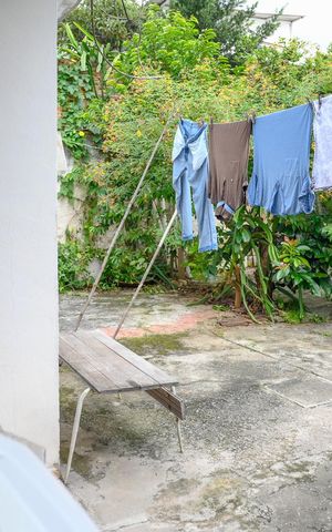Casa à venda com 211m², 4 quartos e 2 vagas Casa à venda com 211m², 4 quartos e 2 vagasÁrea de Serviço 2