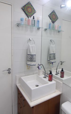 Apartamento para alugar com 52m², 2 quartos e 1 vagaBanheiro