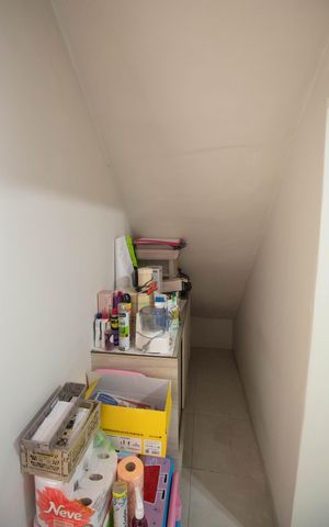 Casa à venda com 141m², 3 quartos e 2 vagas Casa à venda com 141m², 3 quartos e 2 vagasDespensa