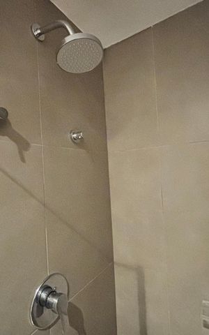 Studio para alugar com 25m², 1 quarto e sem vaga Studio para alugar com 25m², 1 quarto e sem vagaBanheiro