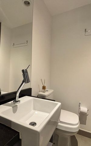 Studio para alugar com 25m², 1 quarto e sem vaga Studio para alugar com 25m², 1 quarto e sem vagaBanheiro
