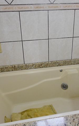 Casa para alugar com 210m², 4 quartos e 2 vagasBanheiro Social