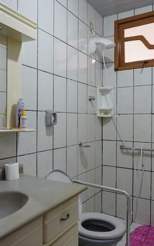 Casa para alugar com 210m², 4 quartos e 2 vagasBanheiro Social