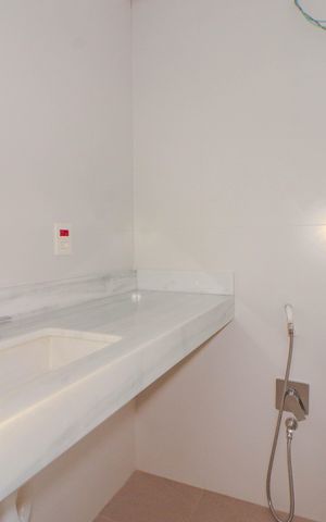 Apartamento à venda com 374m², 3 quartos e 4 vagasBanheiro da Suíte 1