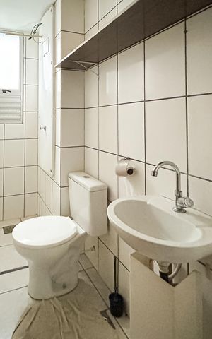 Apartamento à venda com 47m², 2 quartos e 1 vaga Apartamento à venda com 47m², 2 quartos e 1 vagaBanheiro Social