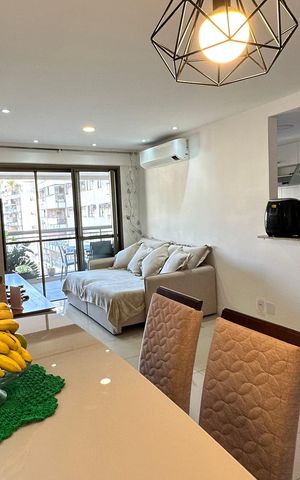 Apartamento à venda com 89m², 3 quartos e 1 vaga Apartamento à venda com 89m², 3 quartos e 1 vagaSala